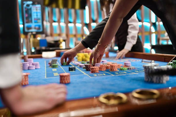 live hongkong live dealer blackjack table with professional dealer